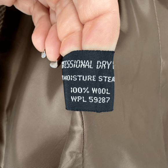 Vintage Mens Wool Tweed Sport Coat 44R Brown Herringbone Two Buttons Preppy - Picture 4 of 15